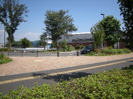 船橋日大前駅　駅前ロータリー