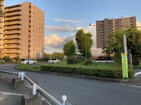 船橋日大前駅のバスターミナルの入り口付近